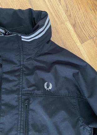 Фирменная стильная качественная куртка ветровка дождевик