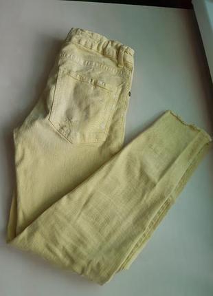Стильные жёлтые, тёртые джинсы скинни р-р 152.
