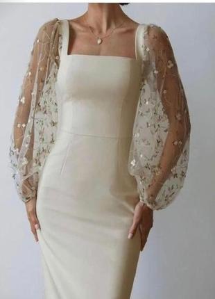 Ідеальне бежева сукня з рукавами кружевними1 фото