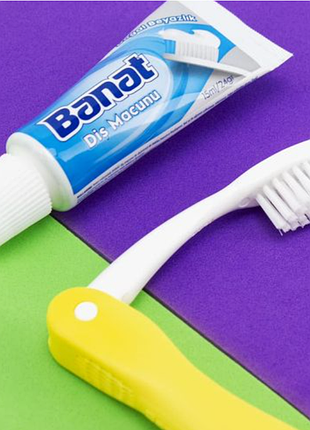 Дорожній набір (зубна паста та складана щітка) banat, 15 мл + 1 шт unice юнайс