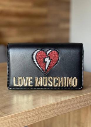 Сумка-клатч love moschino.