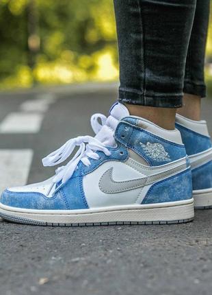 Женские стильные осенние кроссовки nike air jordan retro 1 high og “hyper royal”