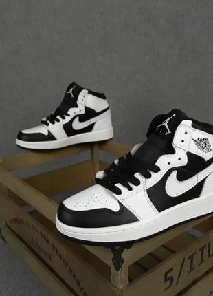 Nike air jordan білі з чорним7 фото