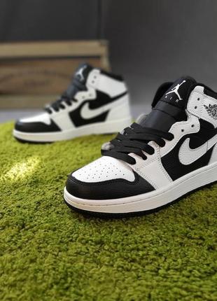 Nike air jordan білі з чорним9 фото