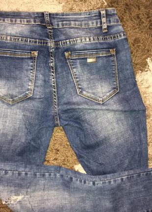 Стильні джинси скінні з рваностями, м-л5 фото