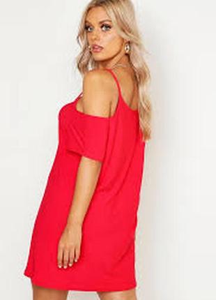 Стильное красное платье с открытыми плечами большого размера boohoo2 фото