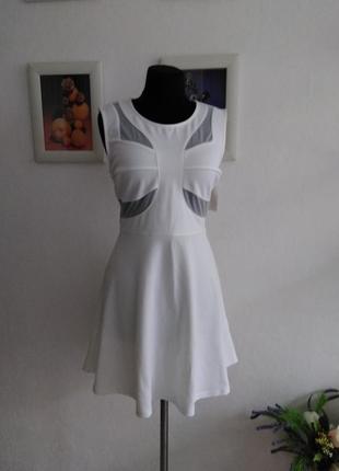 Тренд сезона белое платье очень стильное белоснежное платье с сеточкой1 фото