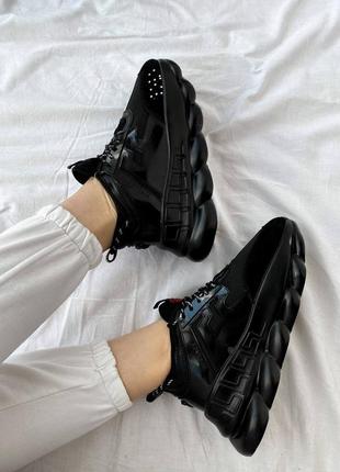 Женские чёрные трендовые кроссовки на массивной подошве под известный бренд chain reaction чорні жіночі трендові кросівки під відомий бренд2 фото