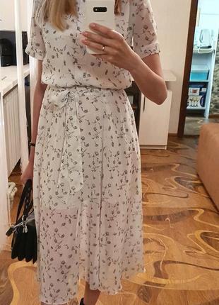 Сукню