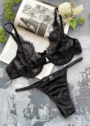 Комплект нижнего белья черный кружевной
