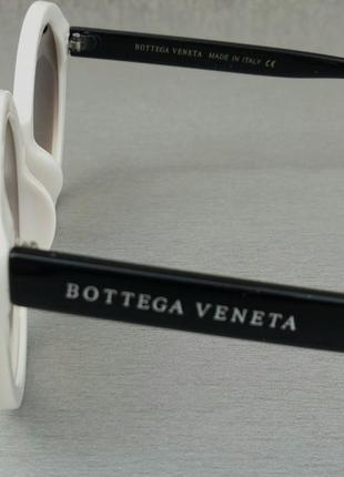 Bottega veneta стильные женские солнцезащитные очки коричневый градиент в белой оправе4 фото
