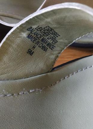 Нові шкіряні шльопанці босоніжки черевики кожаные шлёпанцы босоножки3 фото