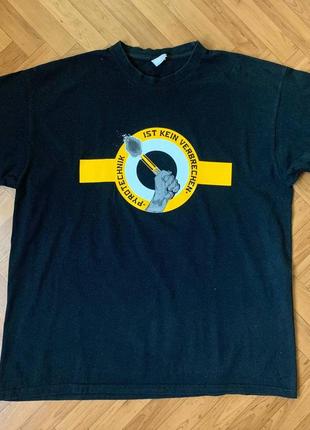 Красивая футболка bec