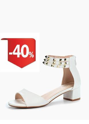 Босоніжки zara. розпродаж. останній розмір. знижка -40%