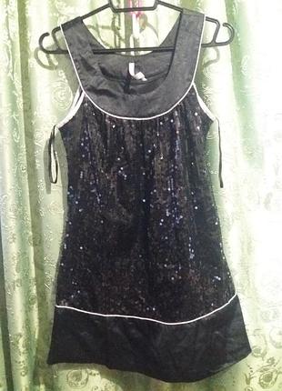 Платье с пайетками