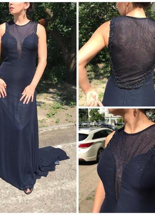 Вечернее платье со шлейфом