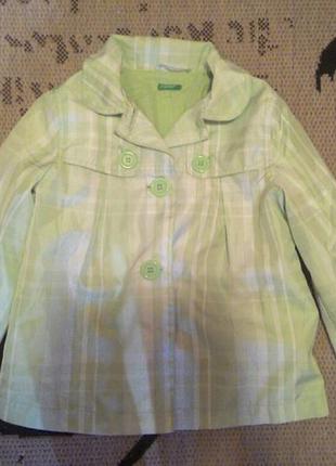 Ветровка на девочку benetton,оригинал,на возраст 9 лет,на рост 140 см