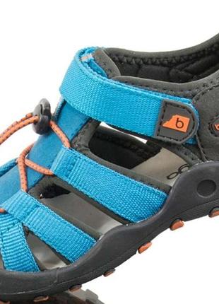 Літні спортивні сандалі з закритим носком чехія