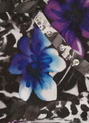 Кофта спорт 54-56.в квіти 2