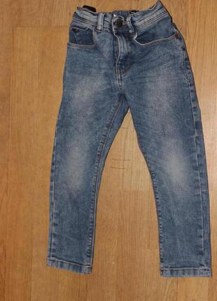 Стильные стрейчевые вареные джинсы next