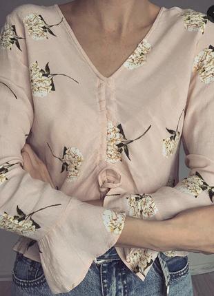 Блуза жіноча