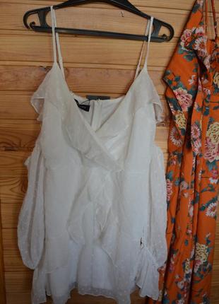 Шикарное белоснежное платье магазина asos с рюшами и поясом!5 фото