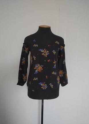 Блуза з відкритими плечима