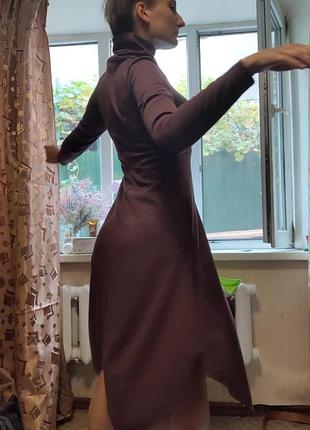 Теплое зимнее осеннее платье под горло