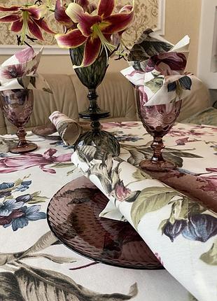 Комплект водоотталкивающий с тефлоновой пропиткой скатерть и шесть салфнток