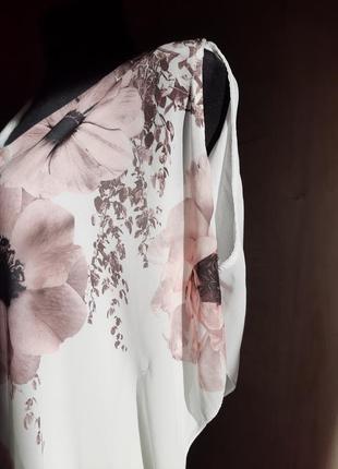 Блузка с открытыми плечами с цветами италия8 фото