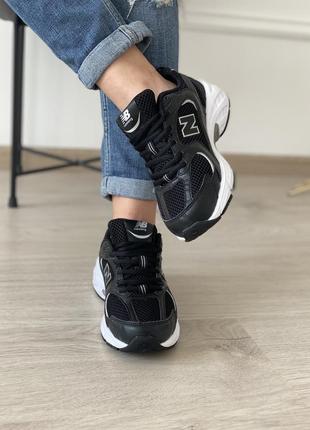 Женские стильные осенние кроссовки new balance 530 black white8 фото