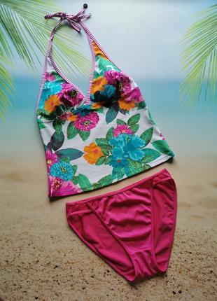 Яркий танкини купальник
