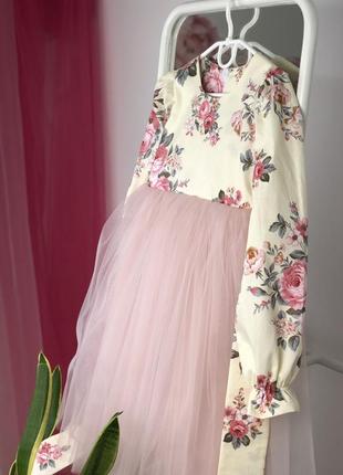 Пышное платье с фатином на праздник для девочек длинный рукав сзади есть завязки можно сделать красивую талию