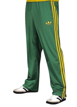 Спортивні штани adidas /якісні на підкладці/р. 152-158см /як нові