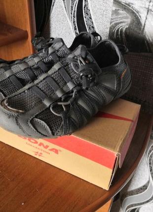 Кроссівки bona