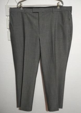 Фирменные шерстяные мужские брюки в стильную полоску талия -112 см, длина -110см.3 фото