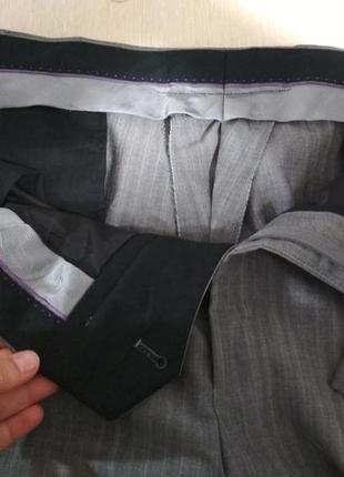Фирменные шерстяные мужские брюки в стильную полоску талия -112 см, длина -110см.8 фото