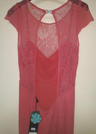 Вечернее коралловое платье в пол. спина оькрыта .ткань гипюр .размер s4 фото