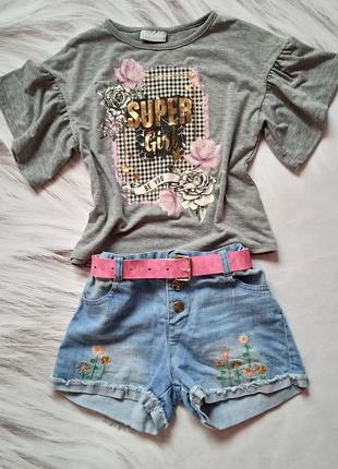Очень классный комплект джинсовые шорты и футболка