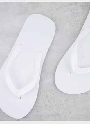 Тапочки truffle collection wide fit flip flop in white2 фото