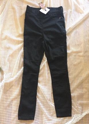 Крутые черные джеггинсы узкие джинсы boohoo4 фото