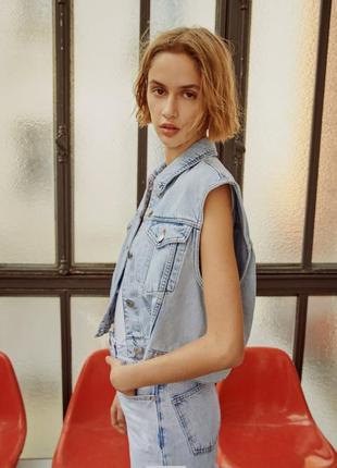 Zara жилетка безрукавка  джинсовая джинсовка оверсайз голубая новая размер xs s3 фото