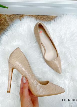 Туфли лодочки венгрия есть ещё в чёрном цвете