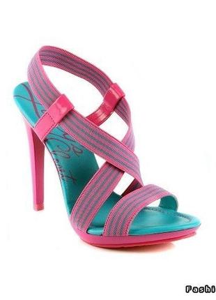 Новые брендовые розовые босоножки на каблуке от lilly's closet1 фото