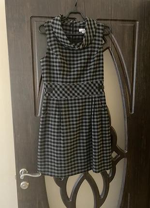 Шикарное платье, можно одеть, под рубашку, или голени, платье в клетку, серого цвета, от бренда: s.olever👌