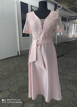 Роскошное платье нарядное