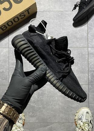 Кросівки adidas yeezy 350 v2 mono black1 фото