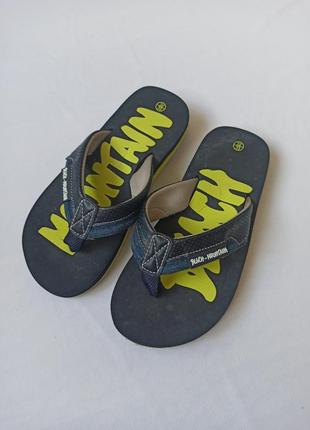 Качественные шлепки шлепанцы на мальчика 32 33 размер