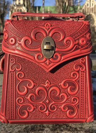 Сумочка,сумка,тиснення на шкірі,рюкзак шкіряний, тиснення на шкірі