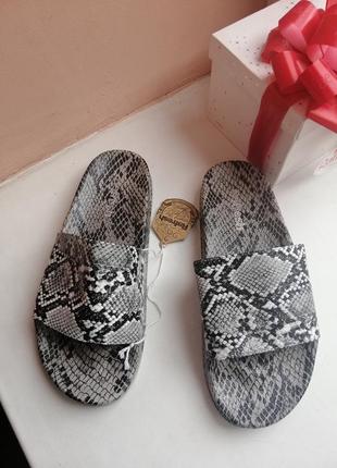 Шлепанцы 38р